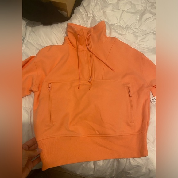 OLD NAVY SWEATSHIRT - Picture 3 of 3